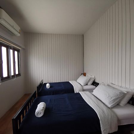 Liaw Base House Hostel Μπανγκόκ Εξωτερικό φωτογραφία