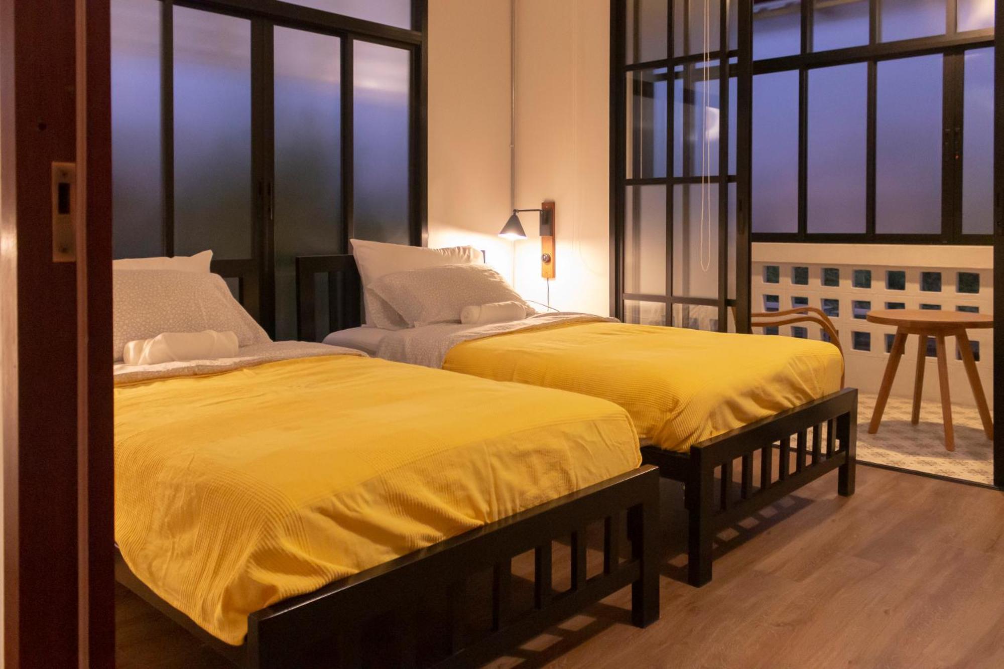Liaw Base House Hostel Μπανγκόκ Εξωτερικό φωτογραφία